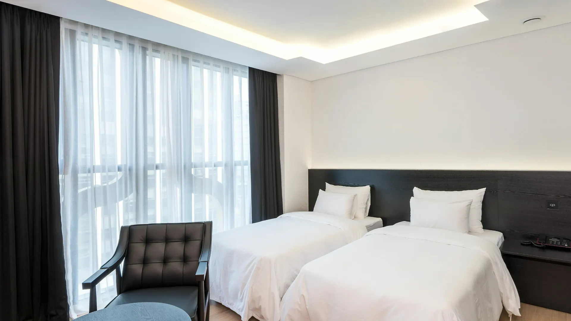 Hotel The Designers Dongdaemun Сеул 3*,  Южная Корея
