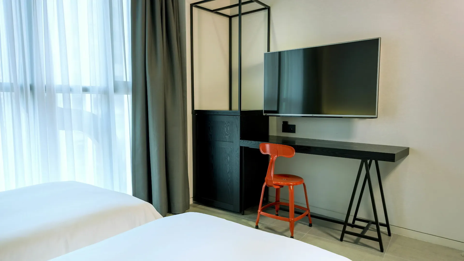 Hotel The Designers Dongdaemun Сеул