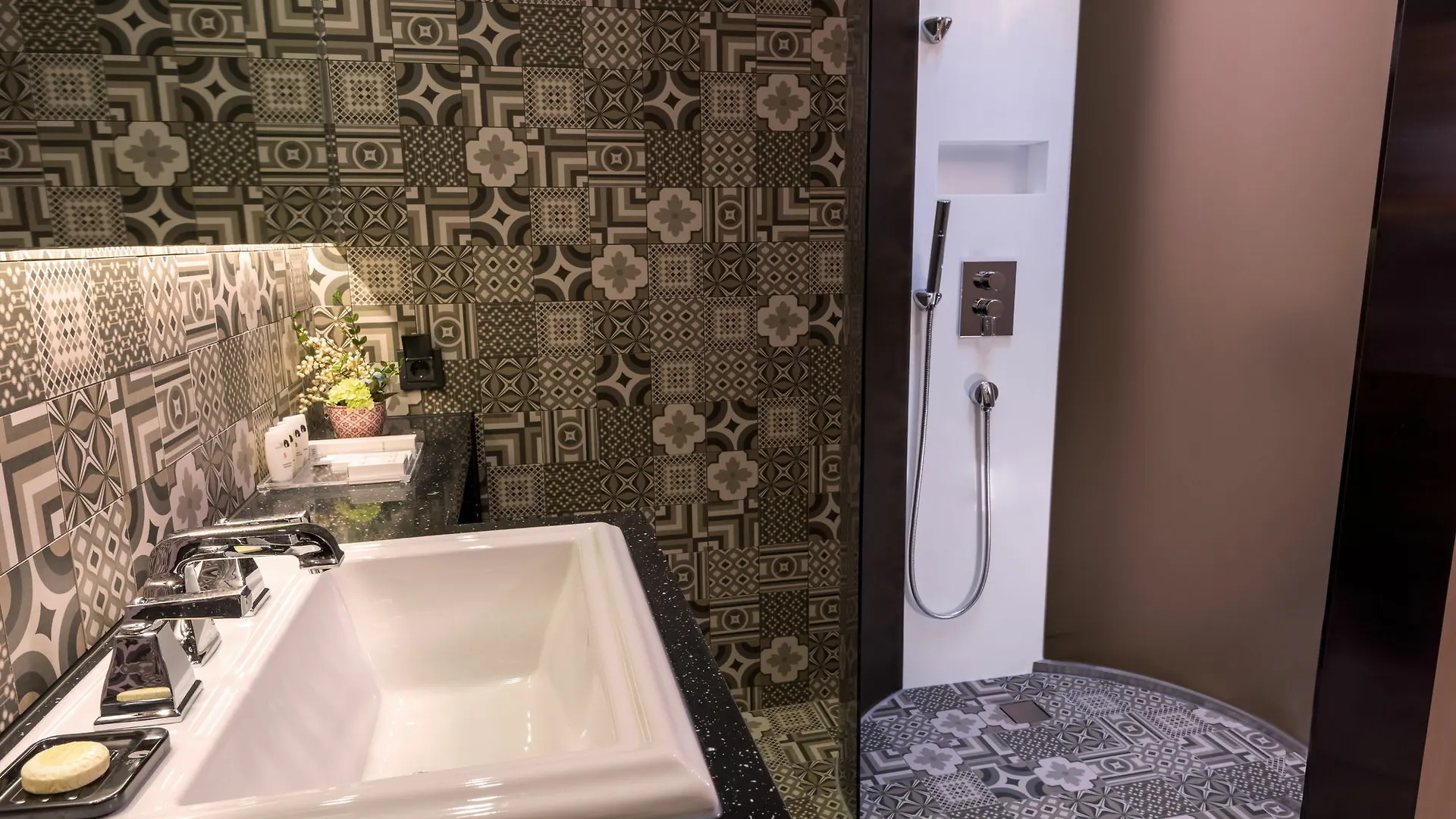 Hotel The Designers Dongdaemun Сеул